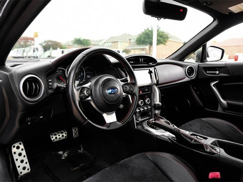 Used 2020 Subaru BRZ Limited image 2