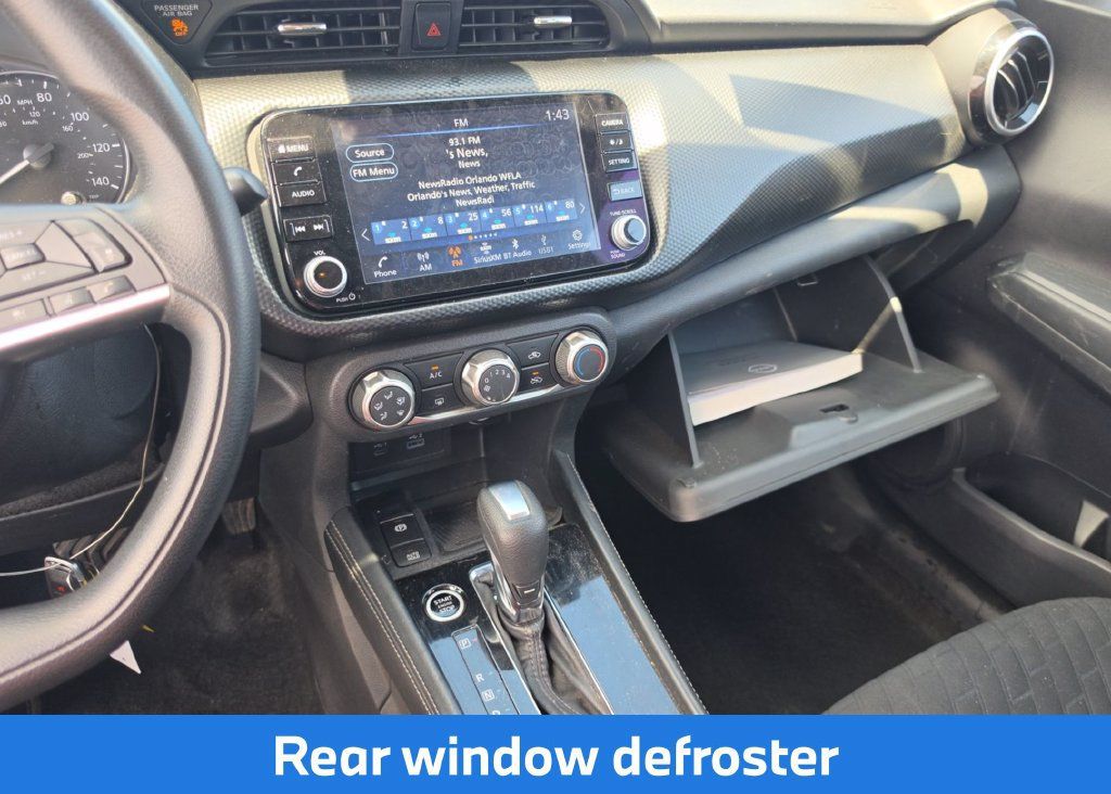 Used 2023 Nissan Kicks SV FWD image 9