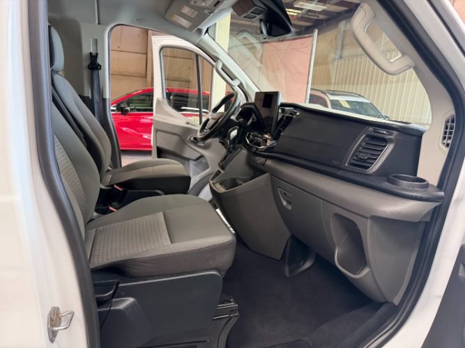 Used 2023 Ford Transit 350 XLT RWD image 28