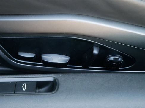 Used 2020 Porsche 911 Carrera S image 22