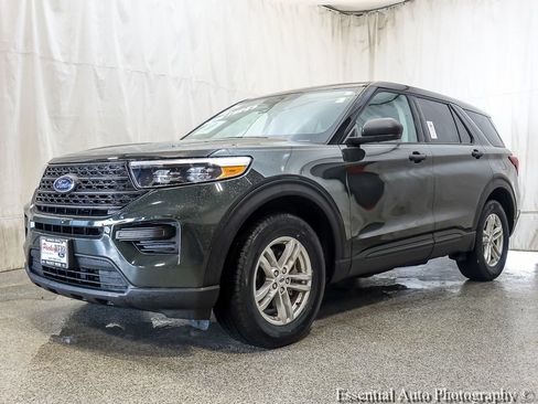 Certified 2023 Ford Explorer 4WD image 2