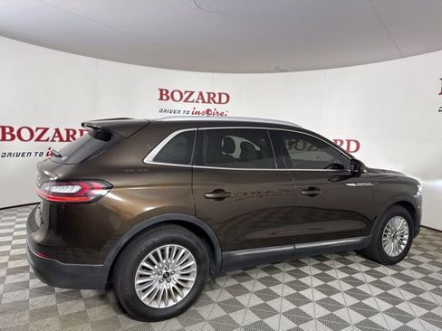 Used 2019 Lincoln Nautilus FWD image 9