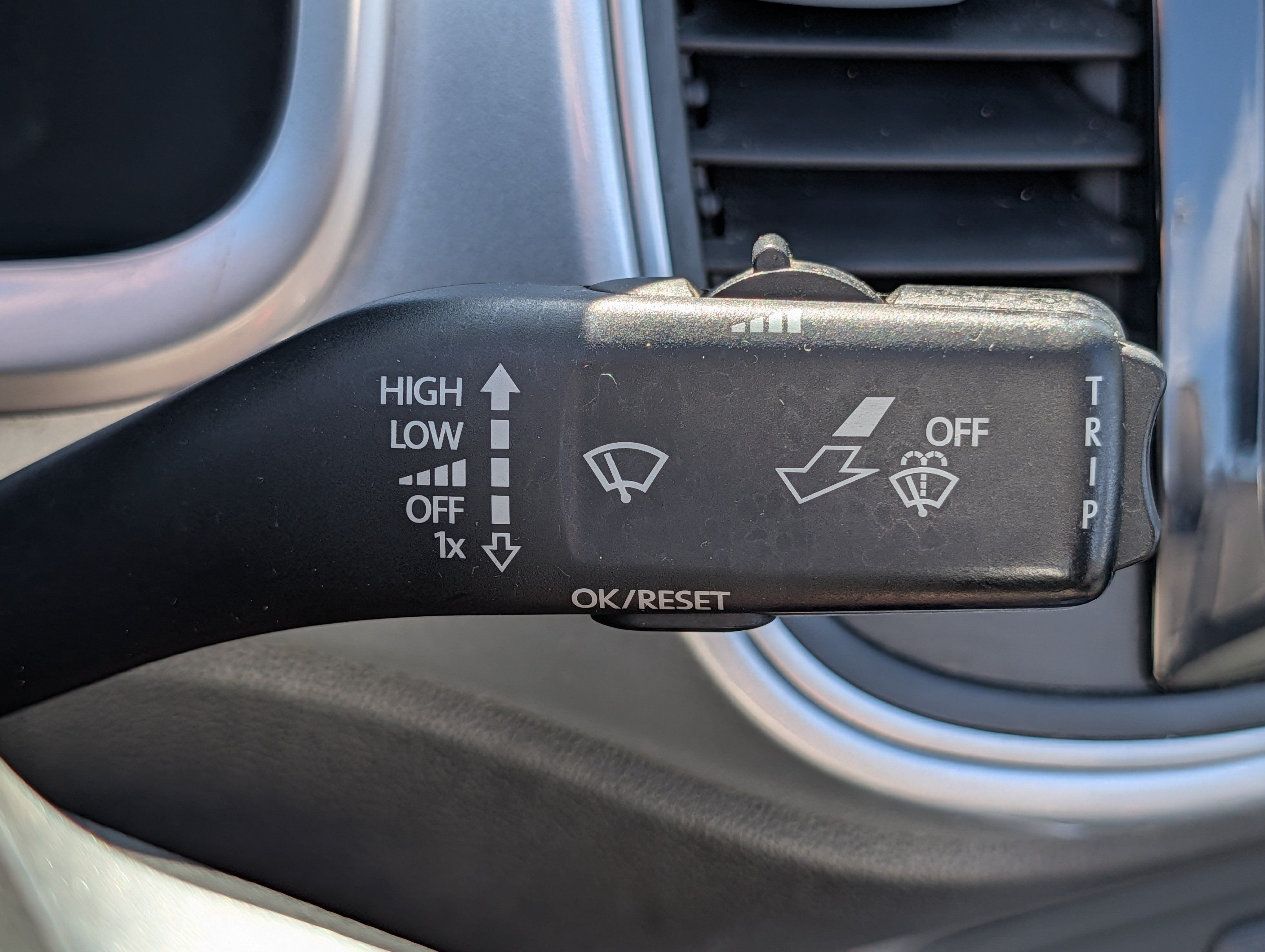 Used 2013 Volkswagen Beetle 2.5 FWD image 31