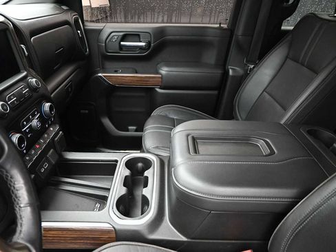 Used 2021 Chevrolet Silverado 1500 High Country w/ Technology Package AWD/4WD image 16