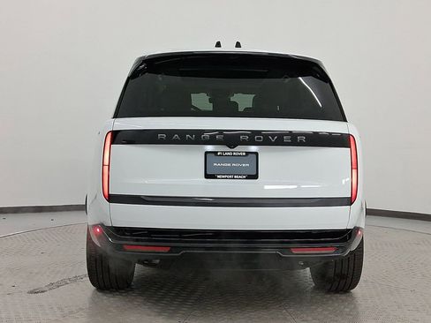 New 2025 Land Rover Range Rover Long Wheelbase SE image 10