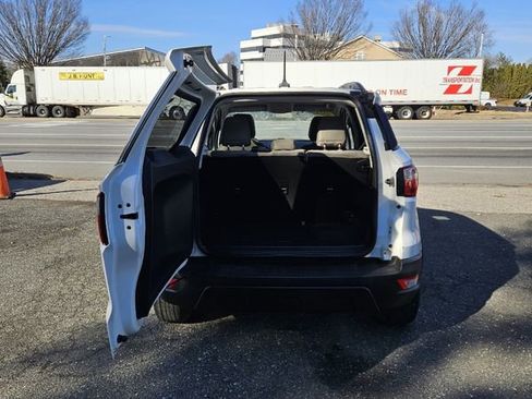 Used 2018 Ford EcoSport SE image 29