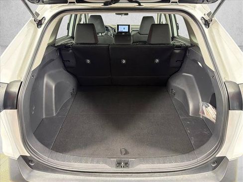 Used 2025 Toyota RAV4 XLE FWD image 18
