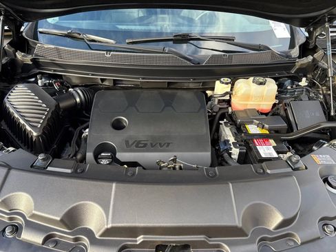 Used 2018 Chevrolet Traverse LT image 5