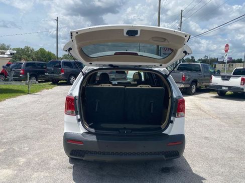 Used 2011 Kia Sorento EX w/ Premium Pkg FWD image 16