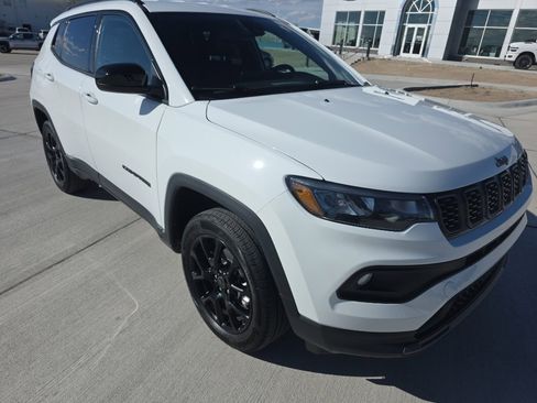 New 2026 Jeep Compass Latitude image 3
