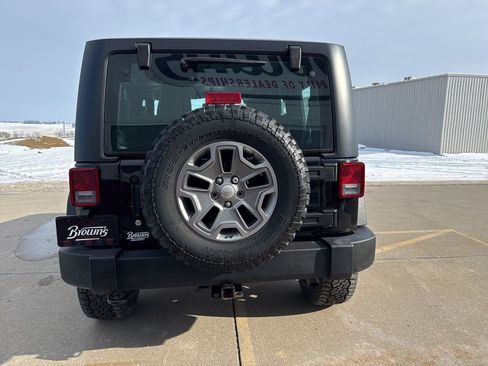 Used 2018 Jeep Wrangler Rubicon w/ Power Convenience Group image 6