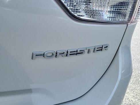 Used 2022 Subaru Forester Premium AWD/4WD image 8