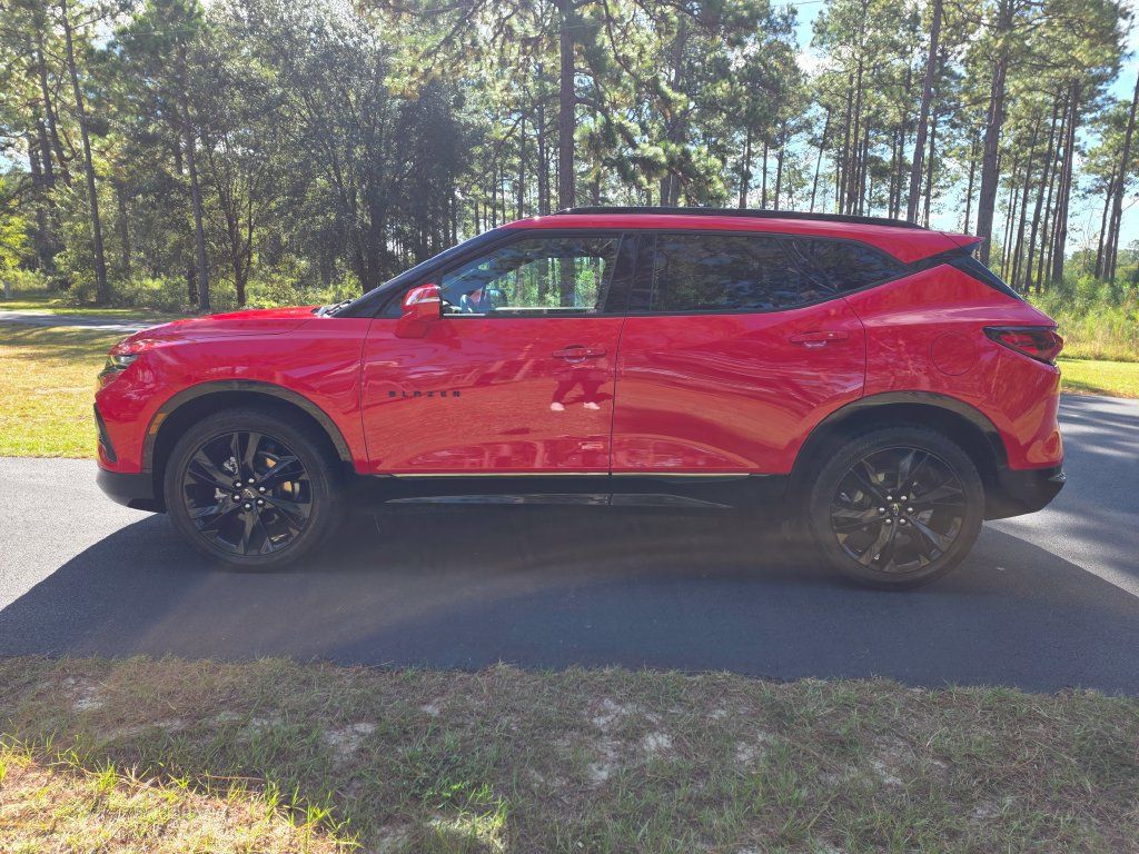 Used 2021 Chevrolet Blazer RS w/ Enhanced Convenience Package FWD image 2