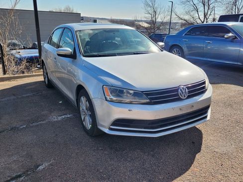Used 2015 Volkswagen Jetta SE image 11