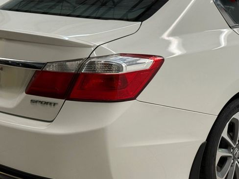 Used 2015 Honda Accord Sport image 10