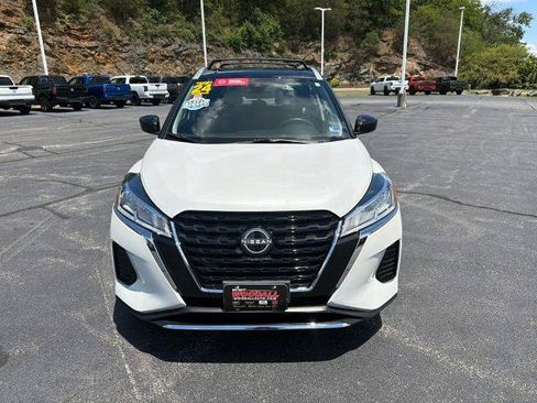 Certified 2024 Nissan Kicks SV w/ Exterior Package FWD image 2