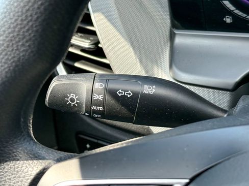 Used 2025 Kia Seltos LX image 30