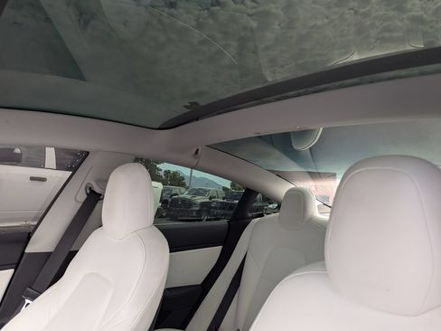 Used 2018 Tesla Model 3 Long Range AWD/4WD image 18
