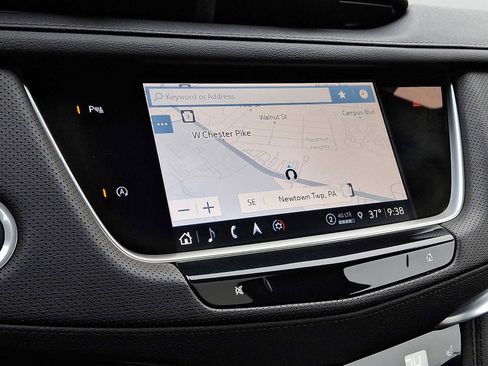 Certified 2024 Cadillac XT5 Premium Luxury w/ LPO, Floor Liner Package image 31