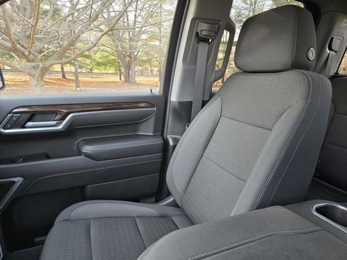 Used 2025 GMC Sierra 1500 Elevation image 33