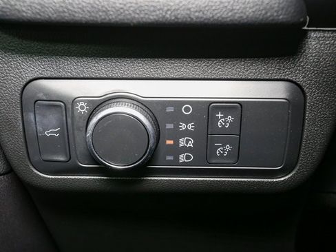 Used 2022 Ford Escape SE w/ SE Sport Appearance Package image 35