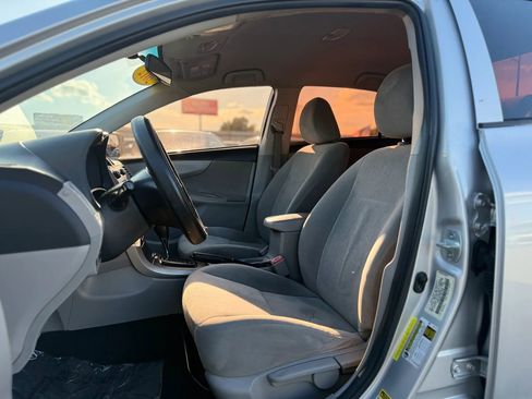 Used 2012 Toyota Corolla L FWD image 18