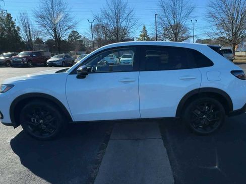 Certified 2025 Honda HR-V Sport image 5