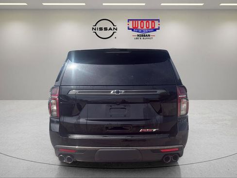 Used 2022 Chevrolet Suburban RST w/ Sport Performance Package AWD/4WD image 3