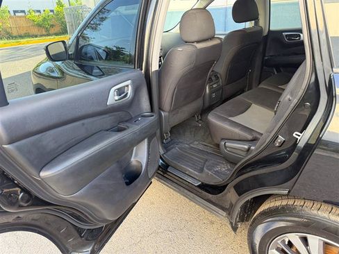 Used 2018 Nissan Pathfinder S AWD/4WD image 20