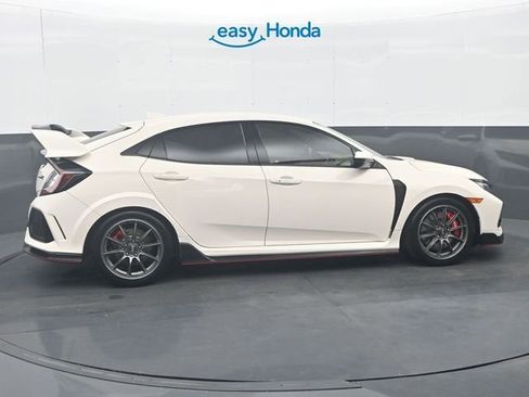 Used 2017 Honda Civic Type R image 8