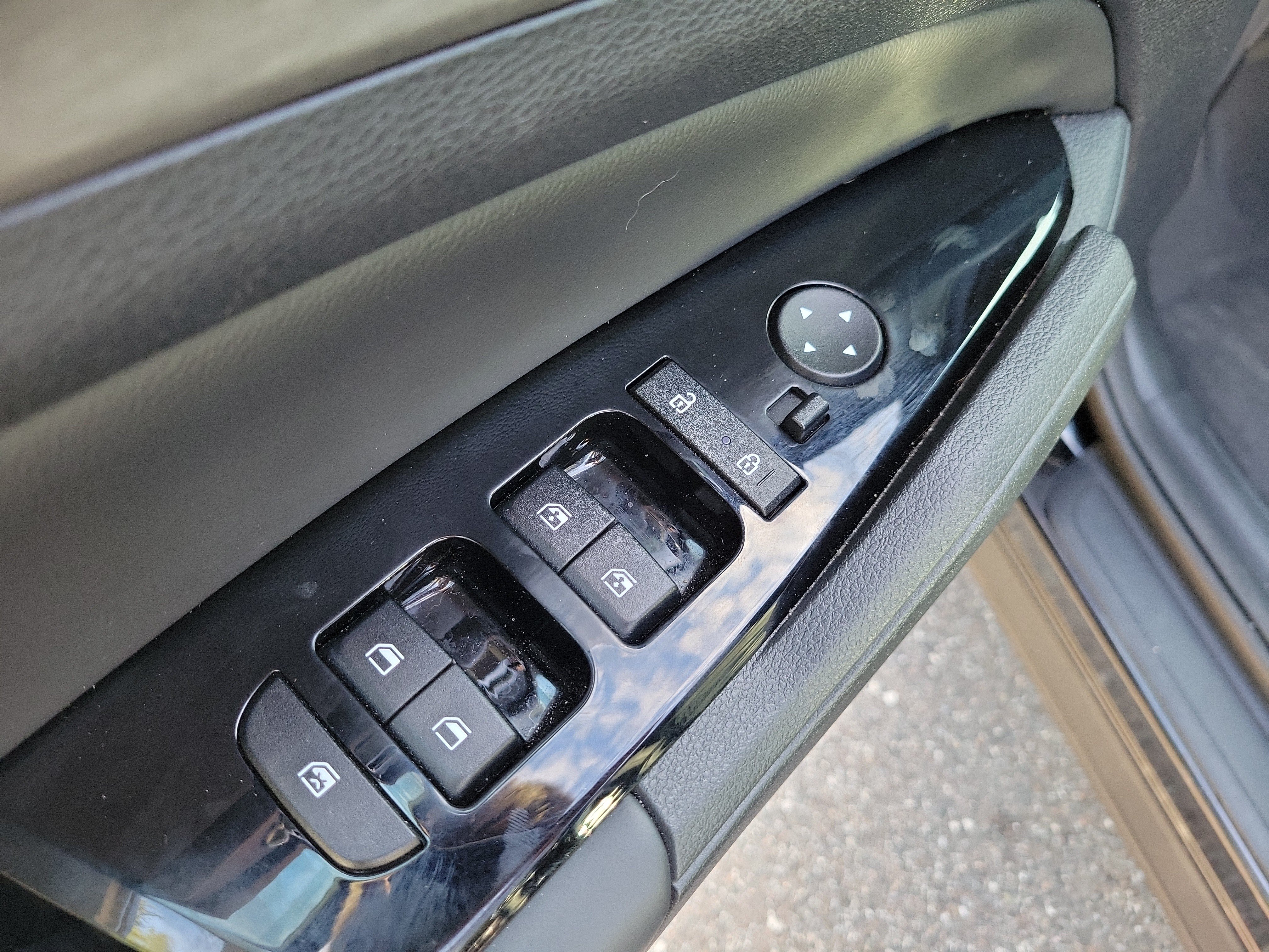 Certified 2025 Kia Sportage X-Pro Prestige AWD/4WD image 18