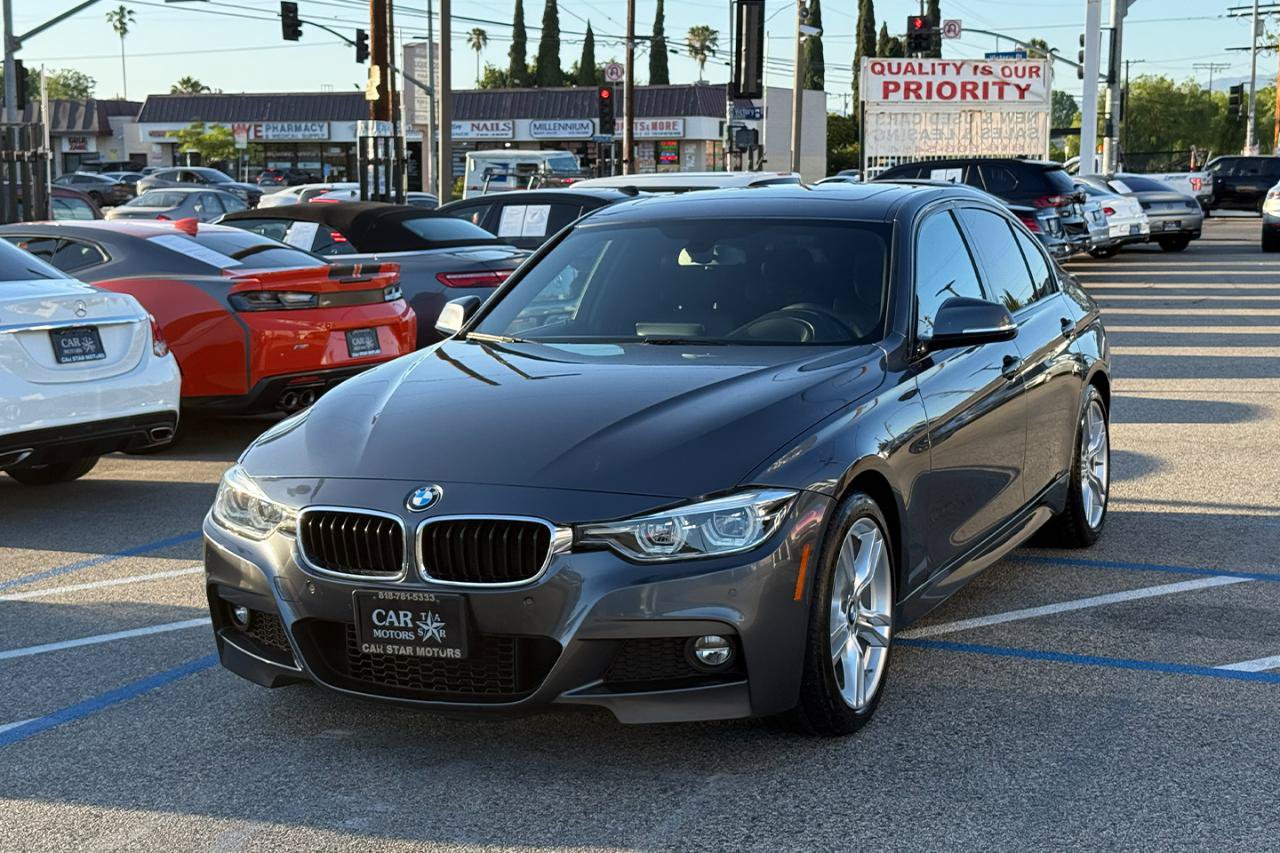 Used 2018 BMW 330i Sedan RWD image 2