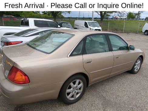 Used 2001 Toyota Avalon XLS FWD image 4