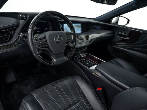 Used 2019 Lexus LS 500 AWD w/ Interior Upgrade Package image 11