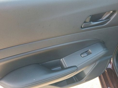 Used 2024 Nissan Altima 2.5 SV image 19