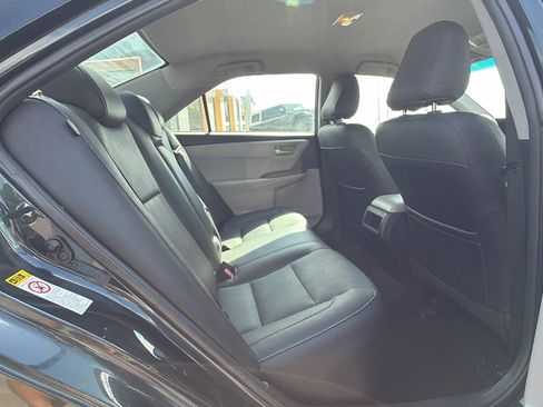 Used 2015 Toyota Camry SE FWD image 18