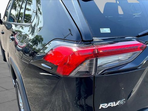 Used 2024 Toyota RAV4 XLE FWD image 29