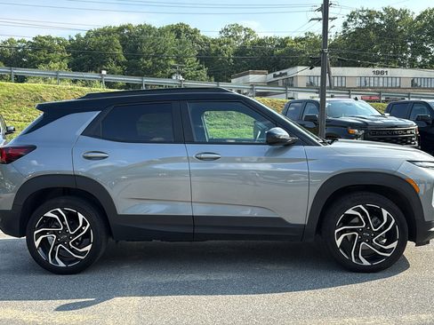 Certified 2024 Chevrolet TrailBlazer RS w/ Driver Confidence Package AWD/4WD image 5