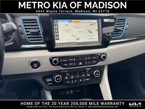 Used 2018 Kia Niro EX Premium FWD image 22