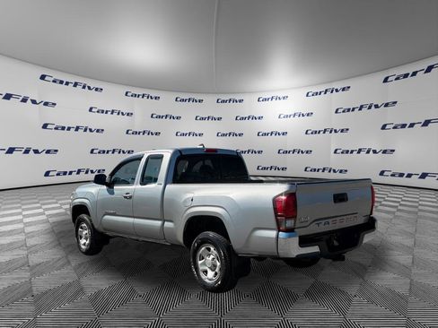 Used 2018 Toyota Tacoma SR5 image 3