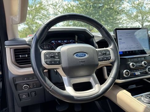 Used 2024 Ford Expedition Max Limited AWD/4WD image 11