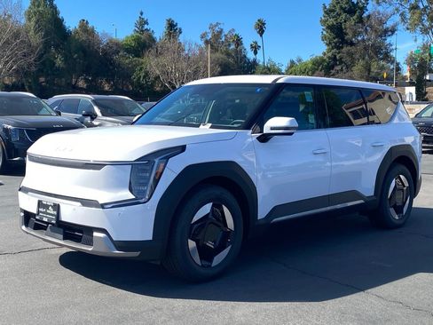 New 2026 Kia EV9 Light image 7