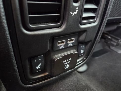 Used 2024 Dodge Durango GT AWD/4WD image 13