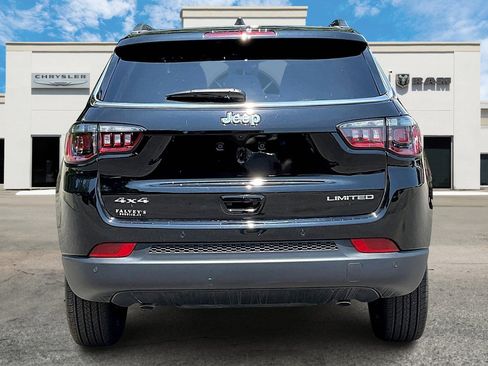 New 2025 Jeep Compass Limited image 4