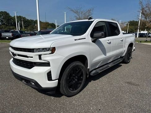 Used 2021 Chevrolet Silverado 1500 RST w/ LPO, Blackout Package AWD/4WD image 15