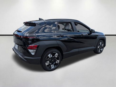 Used 2025 Hyundai Kona SEL FWD image 4