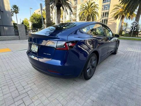 Used 2023 Tesla Model 3 Standard Range image 9