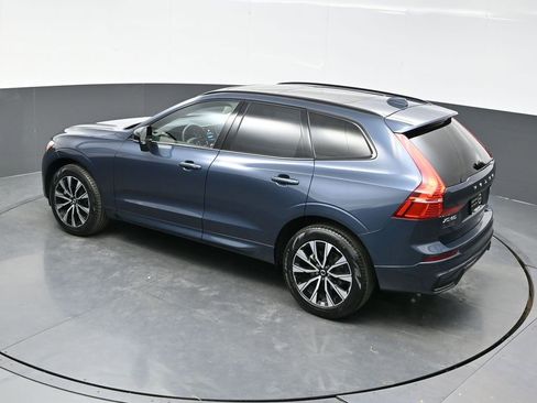 Used 2025 Volvo XC60 B5 Plus AWD/4WD image 36