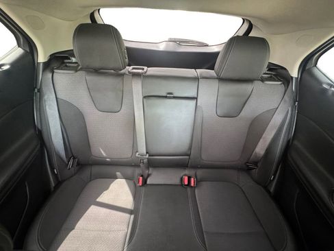 Used 2023 Buick Encore GX Select w/ Sport Touring Package FWD image 17