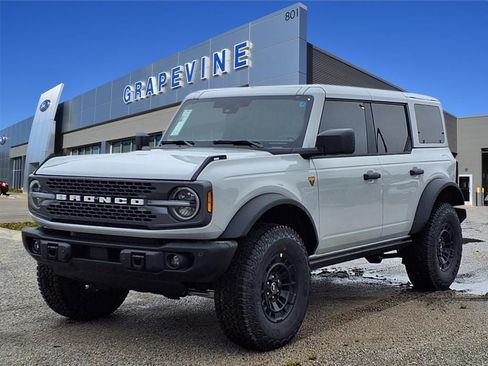 New 2026 Ford Bronco Badlands AWD/4WD image 1